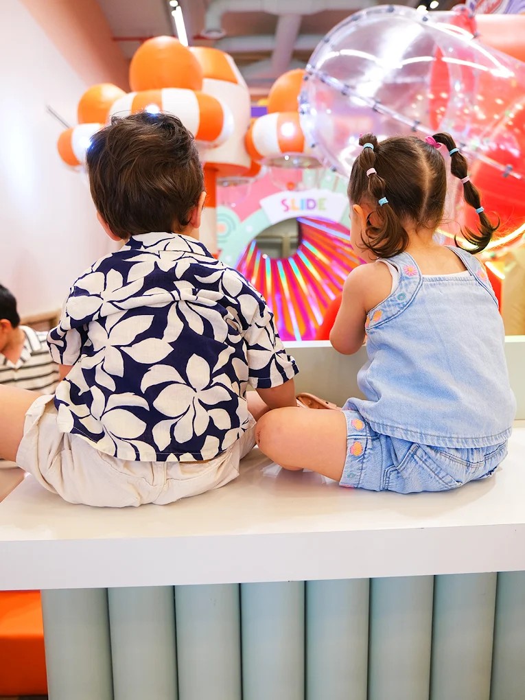 Soft play alanında çocuklar